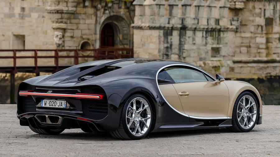  Bugatti Chiron 2017 года  (WW) (фото 18 из 67)